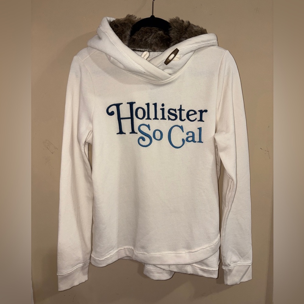 Hollister Faux Fur Lined Hood Graphic Hoodie Large